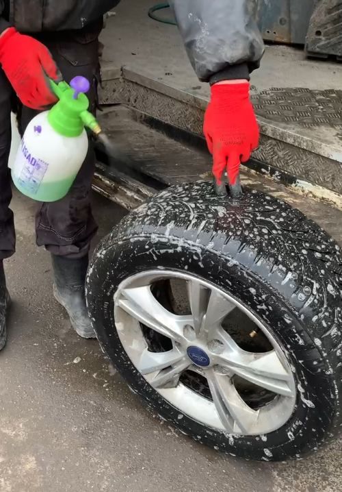 Выездной шиномонтаж у метро Нагорная: быстро и удобно по Москве